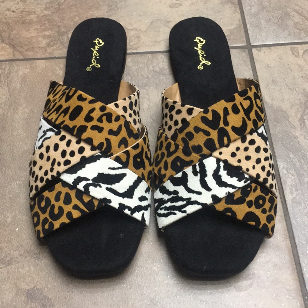 Qupid Sandals - New